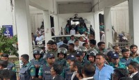 সুপ্রিম কোর্ট বারে ভাঙচুর: বিএনপিপন্থি ১...
